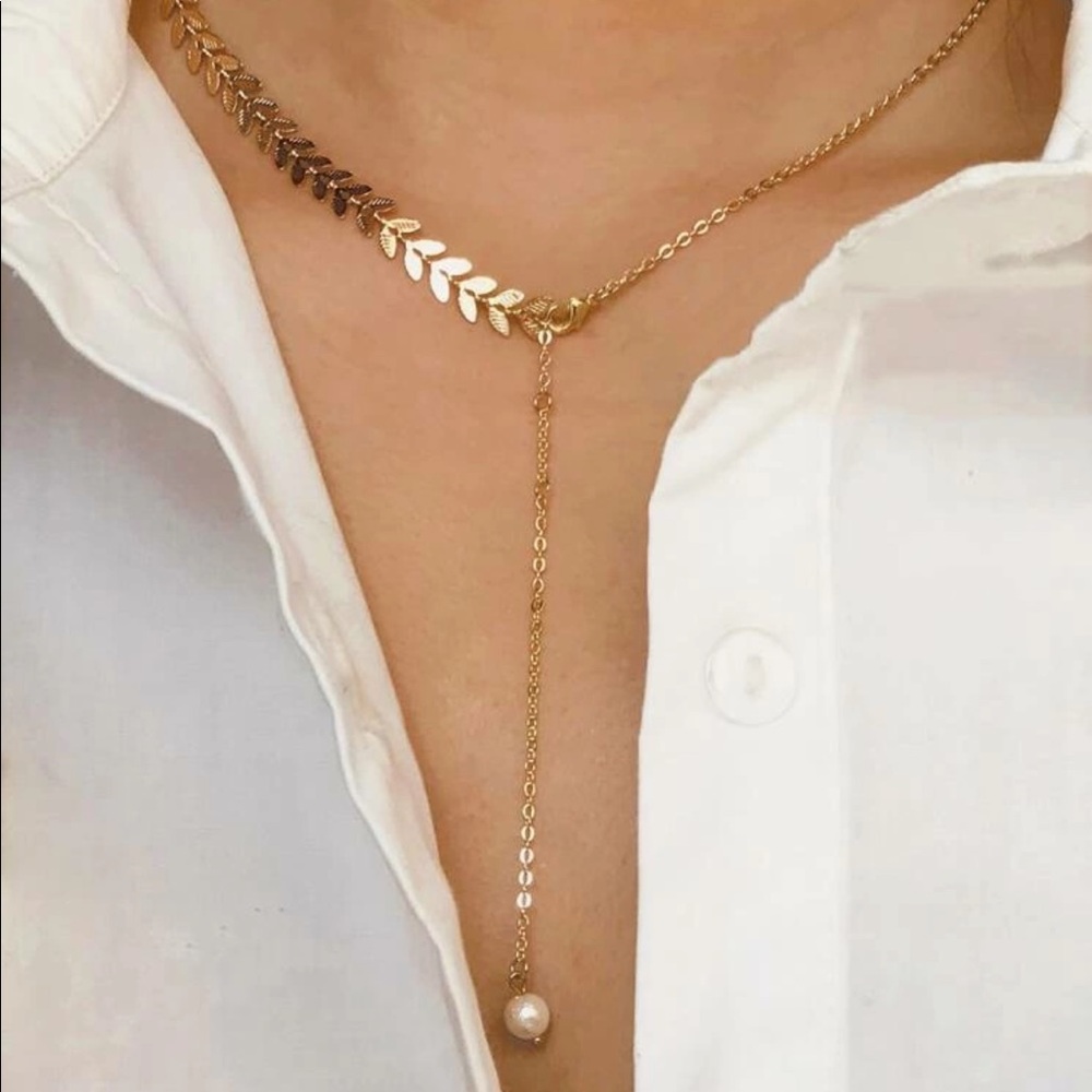 • Alina • Leaf + Pearl Lariat Necklace - Picture 1 of 3